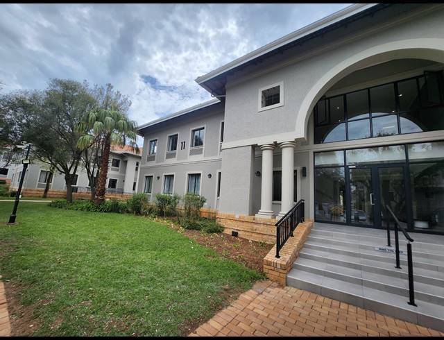 223M² OFFICE TO LET IN WATERFALL